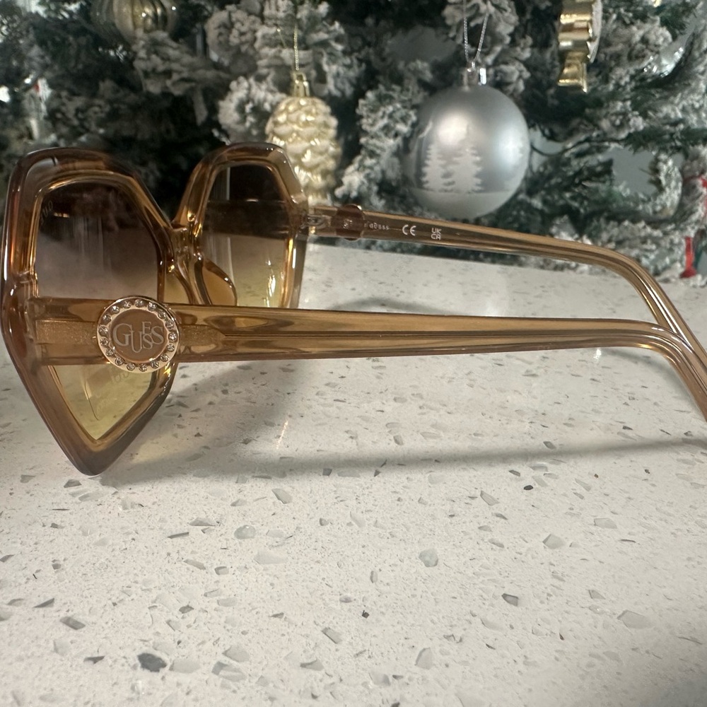 Guess Amber Sunglasses (14)